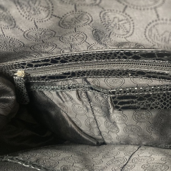 Michael Kors Snake Embossed Leather Shoulder Bag/Cross Body Jet Set BlacK - Picture 13 of 16